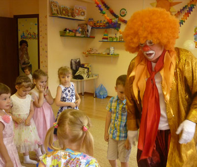 День рождения с весёлым клоуном в клубе Шелковые детки