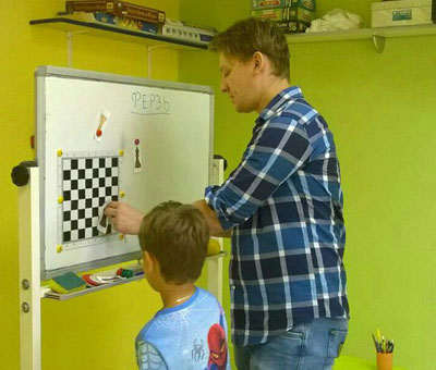 Шахматный клуб в детском клубе Шелковые детки